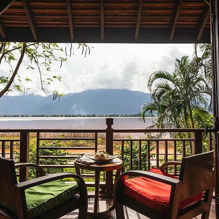 La Folie Lodge Тямпасак Екстер'єр фото