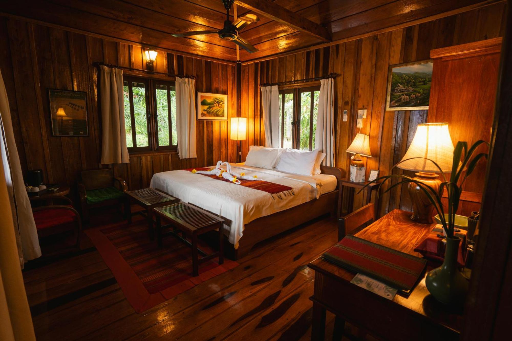 La Folie Lodge Тямпасак Екстер'єр фото