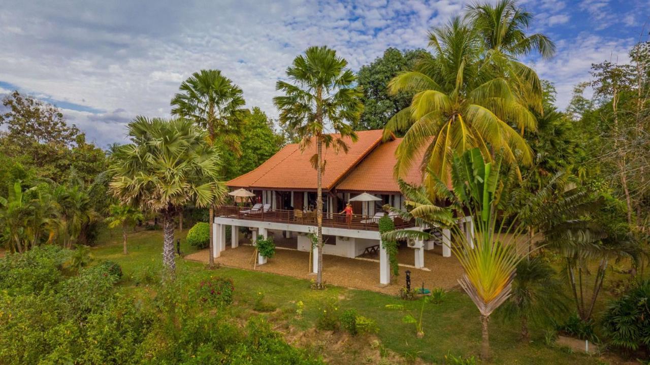 La Folie Lodge Тямпасак Екстер'єр фото