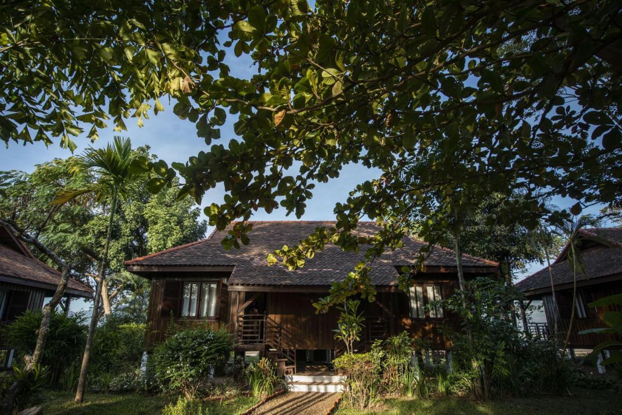 La Folie Lodge Тямпасак Екстер'єр фото